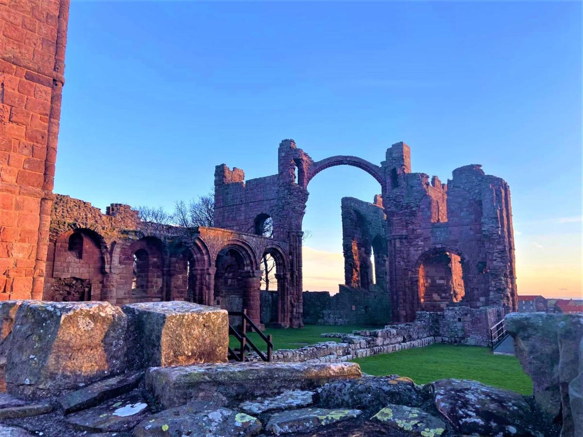 The Ship Inn Holy Island of Lindisfarne Exteriör bild