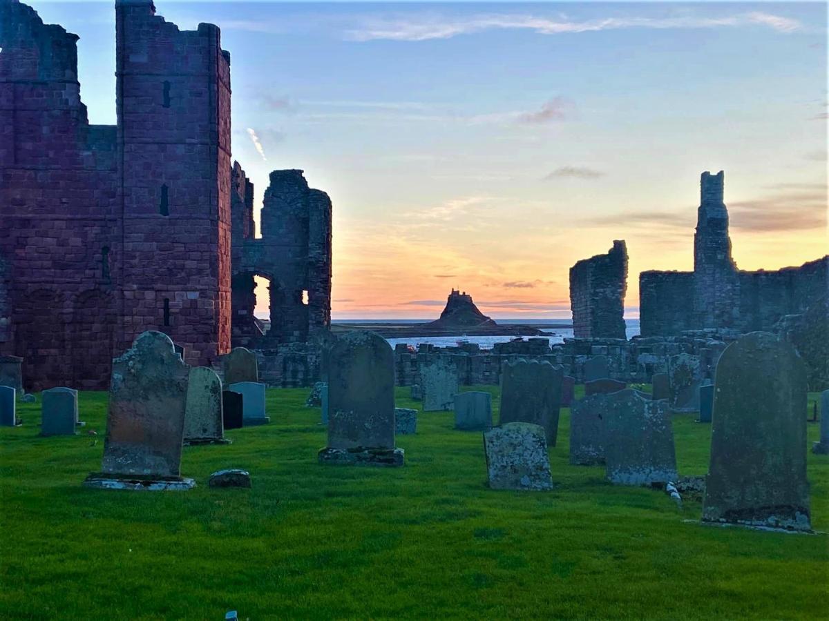 The Ship Inn Holy Island of Lindisfarne Exteriör bild